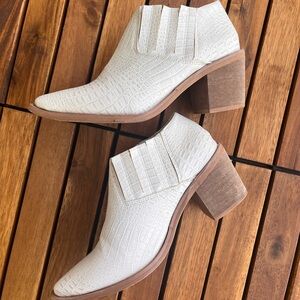 Seven White Cowgirl Bootie